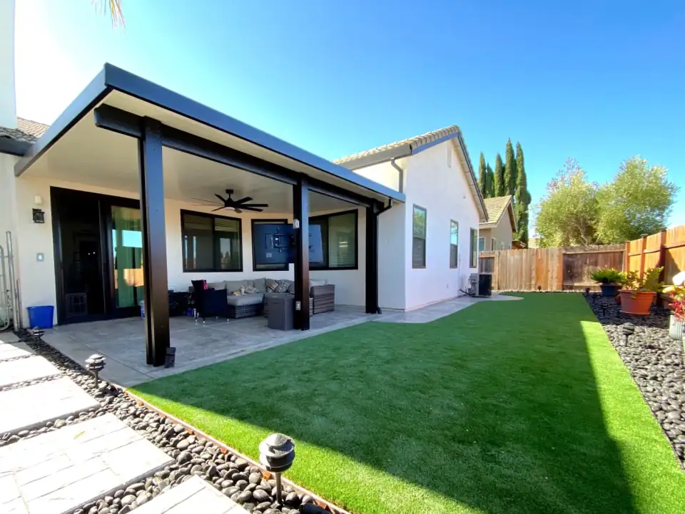 Covered patio project thumbnail